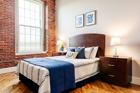Floor plan for 2 beds, 1 bath, 1324 sqft